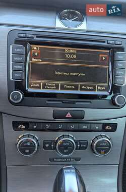 Універсал Volkswagen Passat 2013 в 