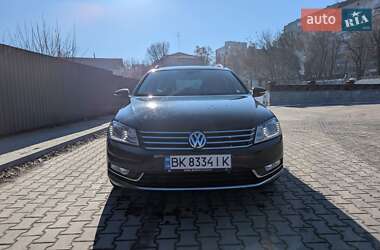 Универсал Volkswagen Passat 2013 в Ровно