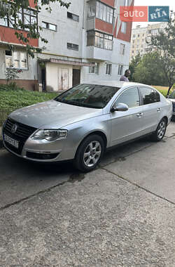 Седан Volkswagen Passat 2007 в Черновцах