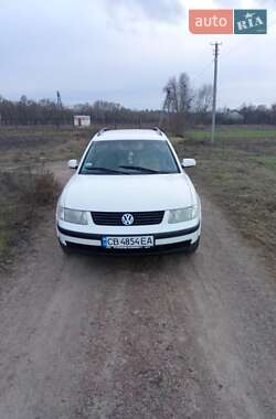 Універсал Volkswagen Passat 1998 в Корюківці