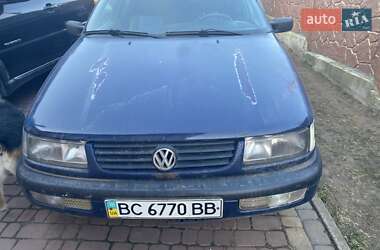 Седан Volkswagen Passat 1995 в Львові