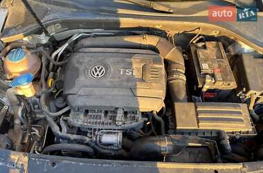 Седан Volkswagen Passat 2014 в 