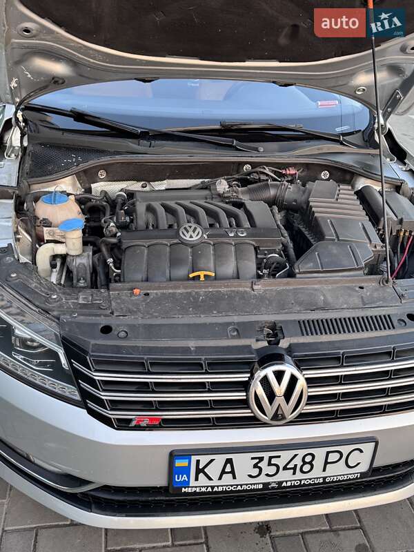 Седан Volkswagen Passat 2012 в Киеве