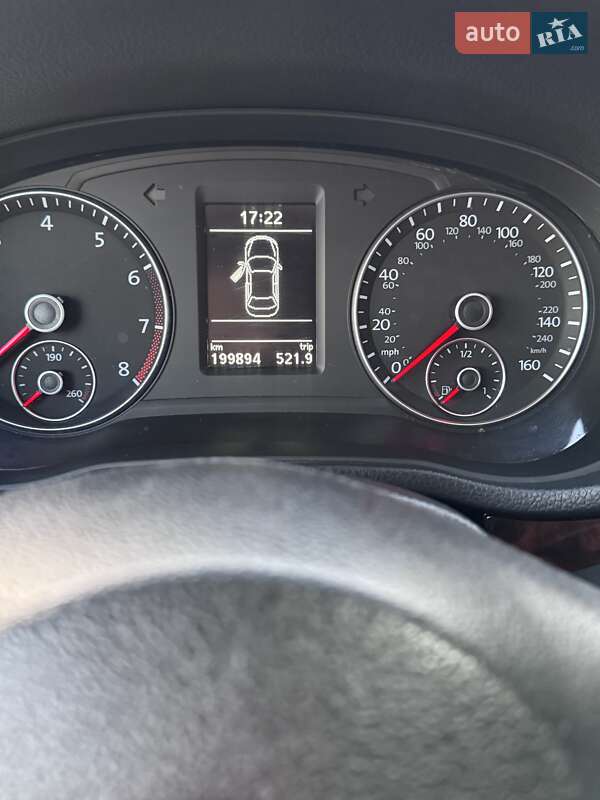 Седан Volkswagen Passat 2012 в Киеве