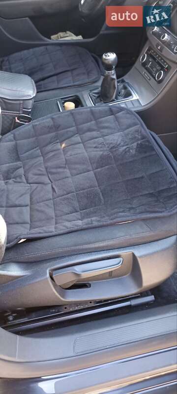 Универсал Volkswagen Passat 2011 в Коростене