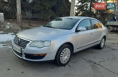 Седан Volkswagen Passat 2005 в Хмельницькому