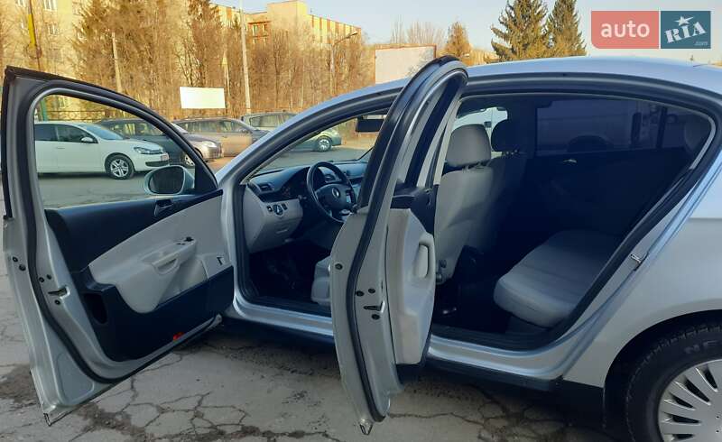 Седан Volkswagen Passat 2005 в Хмельницком