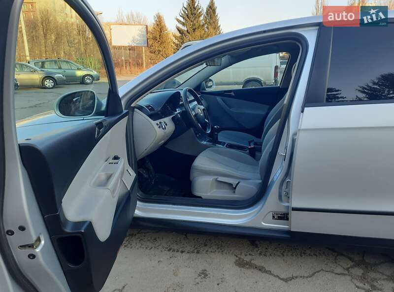 Седан Volkswagen Passat 2005 в Хмельницком