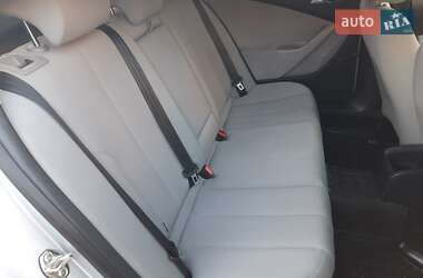 Седан Volkswagen Passat 2005 в 