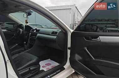 Седан Volkswagen Passat 2015 в 