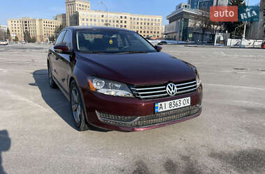 Седан Volkswagen Passat 2011 в Харкові