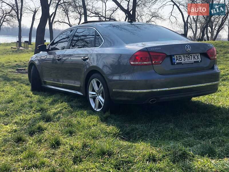 Седан Volkswagen Passat 2014 в Измаиле
