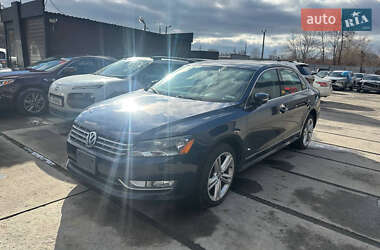 Седан Volkswagen Passat 2013 в Львові