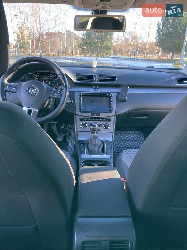 Універсал Volkswagen Passat 2013 в Трускавці