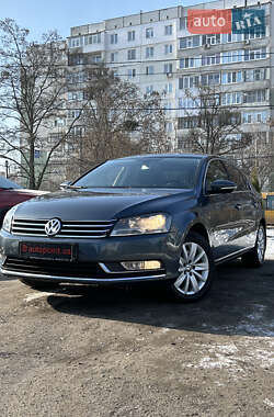 Седан Volkswagen Passat 2012 в Сумах