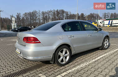 Седан Volkswagen Passat 2011 в 