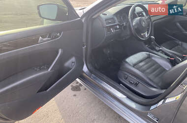 Седан Volkswagen Passat 2014 в 