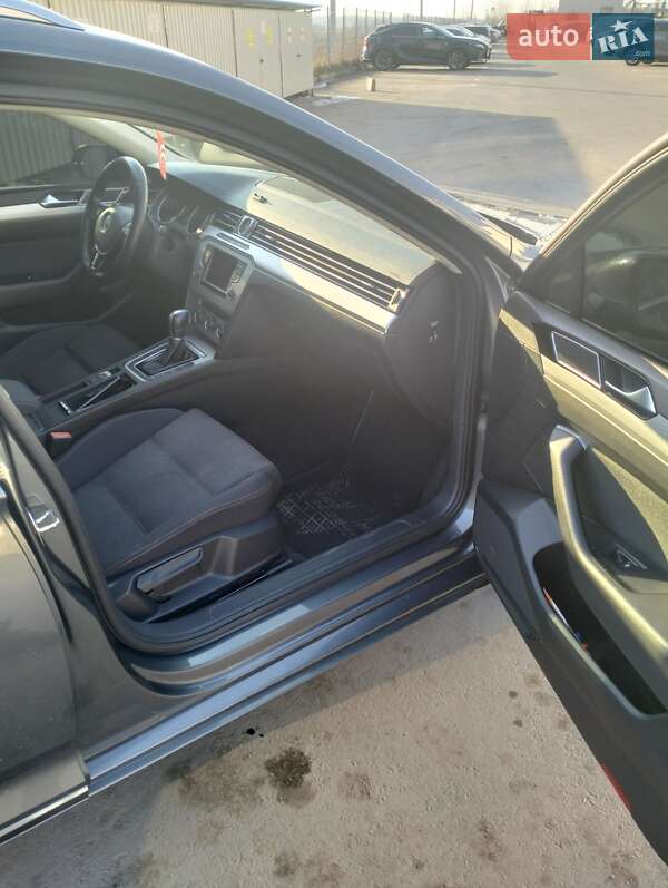 Универсал Volkswagen Passat 2016 в Виннице