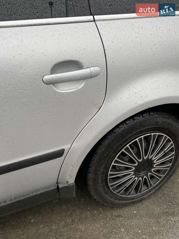 Универсал Volkswagen Passat 2004 в Львове