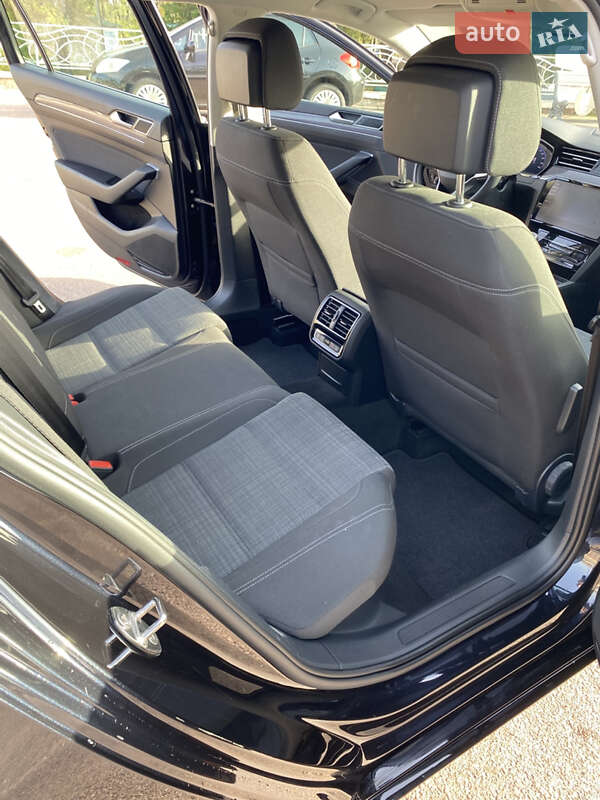 Універсал Volkswagen Passat 2021 в Коростені