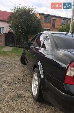 Седан Volkswagen Passat 2001 в Львові