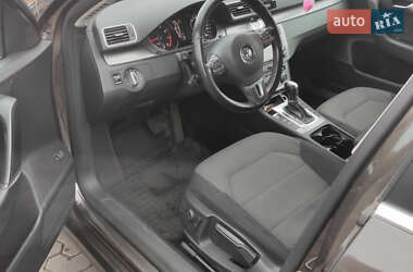 Седан Volkswagen Passat 2012 в 