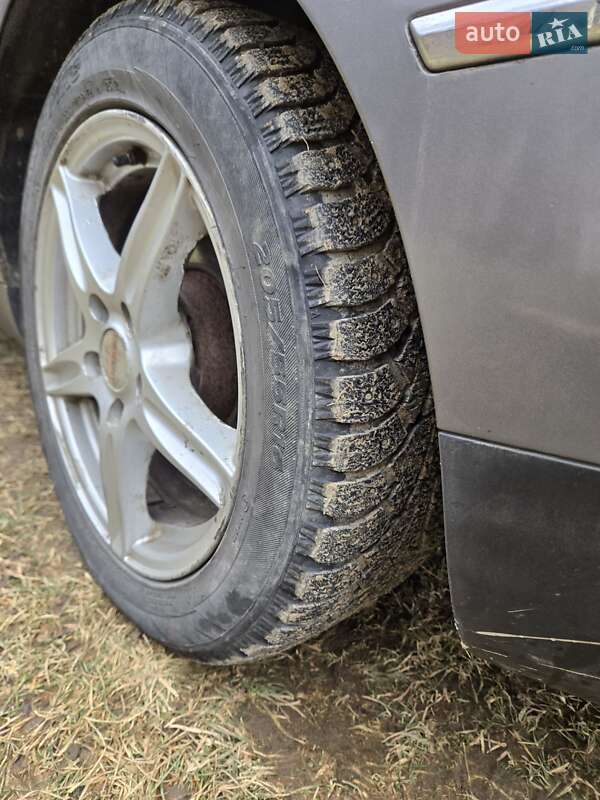 Універсал Volkswagen Passat 2006 в Івано-Франківську