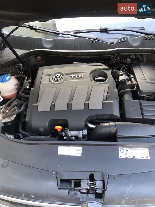 Універсал Volkswagen Passat 2011 в Бучачі