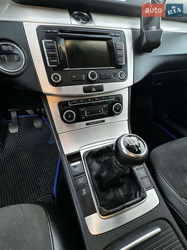 Универсал Volkswagen Passat 2011 в Львове