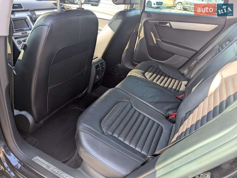 Универсал Volkswagen Passat 2011 в Чернигове