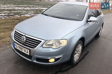 Седан Volkswagen Passat 2008 в Києві