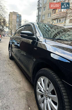 Седан Volkswagen Passat 2014 в 