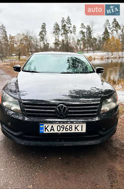 Седан Volkswagen Passat 2014 в Киеве