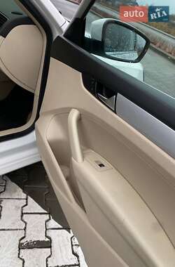 Седан Volkswagen Passat 2012 в Стрые