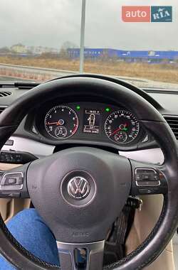 Седан Volkswagen Passat 2012 в Стрые
