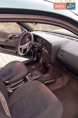 Универсал Volkswagen Passat 1996 в 