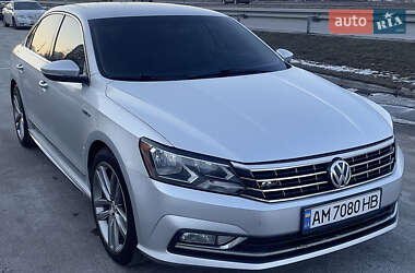 Седан Volkswagen Passat 2017 в Києві