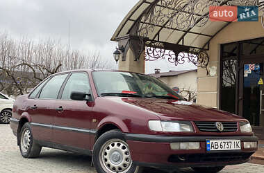 Седан Volkswagen Passat 1994 в Дунаевцах