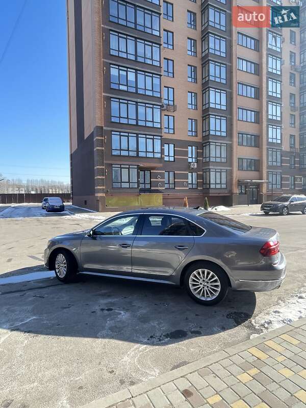 Седан Volkswagen Passat 2016 в Чернигове