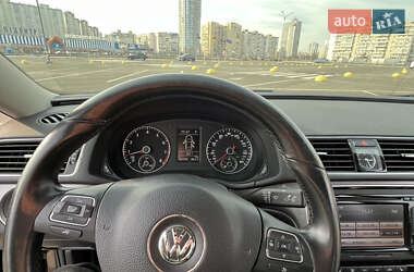 Седан Volkswagen Passat 2013 в Києві