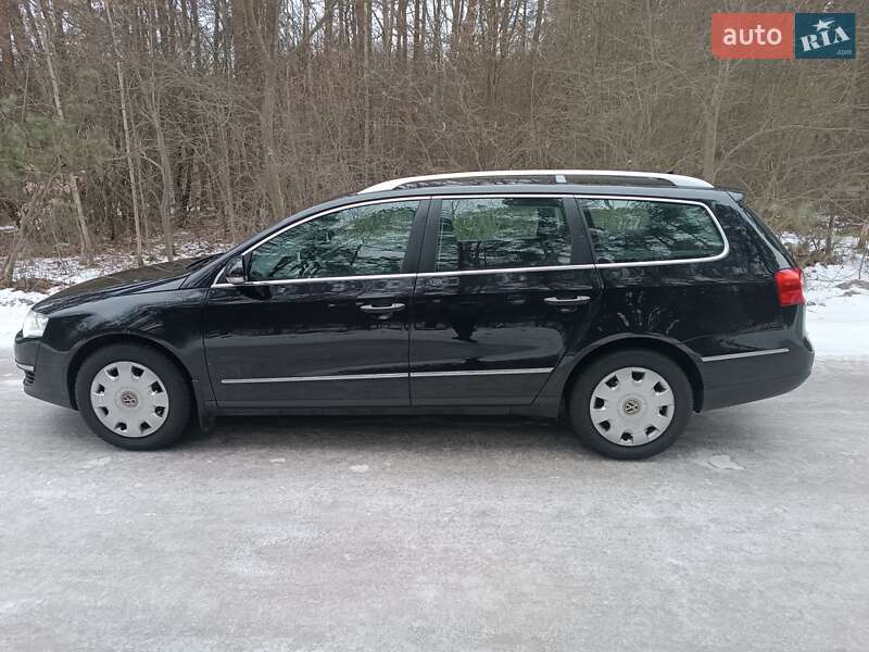 Универсал Volkswagen Passat 2010 в Житомире
