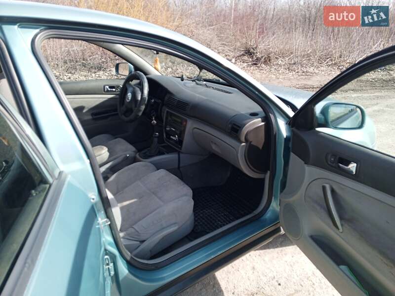 Седан Volkswagen Passat 1998 в Кам'янець-Подільському фото 7 Седан Volkswagen Passat 1998 в Кам'янець-Подільському