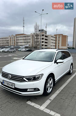 Универсал Volkswagen Passat 2015 в Киеве