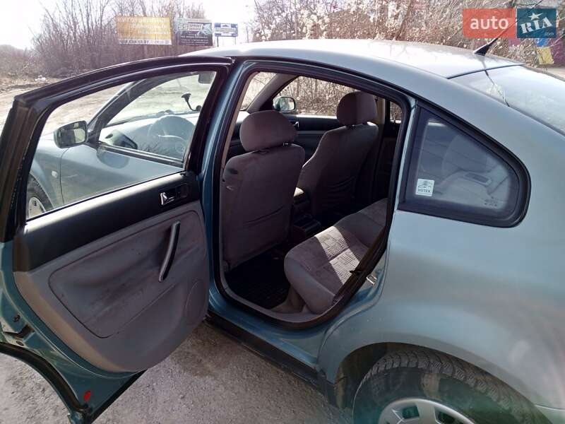 Седан Volkswagen Passat 1998 в Кам'янець-Подільському фото 11 Седан Volkswagen Passat 1998 в Кам'янець-Подільському