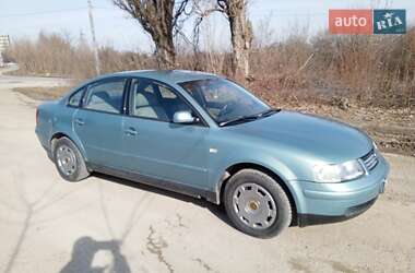 Седан Volkswagen Passat 1998 в Каменец-Подольском