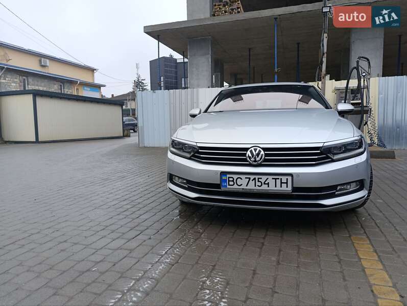 Универсал Volkswagen Passat 2019 в Львове