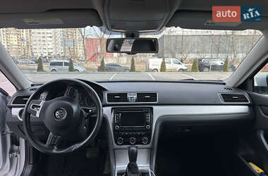 Седан Volkswagen Passat 2012 в 