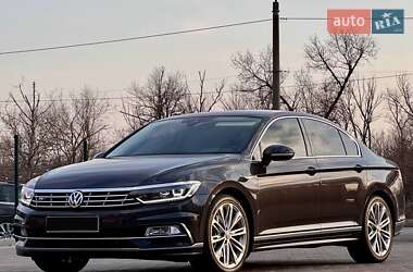 Седан Volkswagen Passat 2018 в Запоріжжі