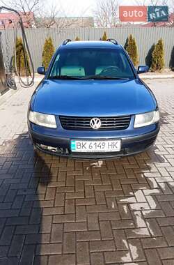 Универсал Volkswagen Passat 2000 в 