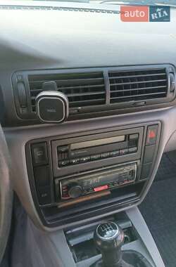 Универсал Volkswagen Passat 2000 в 